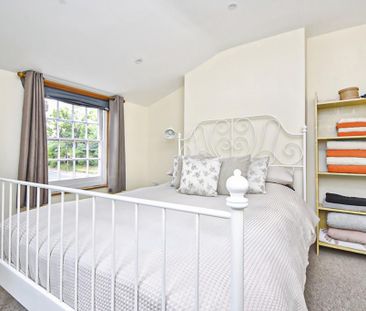 3 bedroom semi-detached house to rent - Photo 3