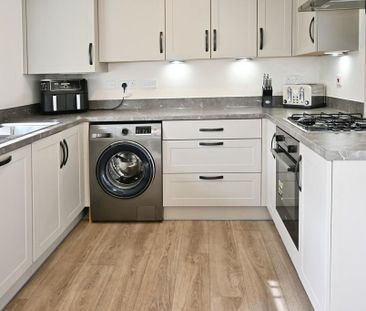 3 bedroom detached house to rent - Photo 4