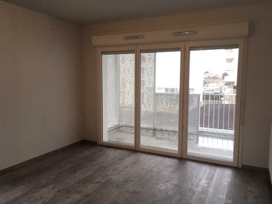 Location Appartement 3 pièces 63m² CENON 33150 - Photo 1