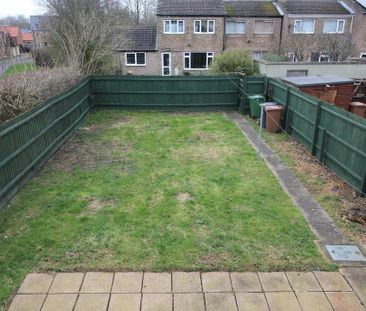 3 bedroom end of terrace house to rent - Photo 3