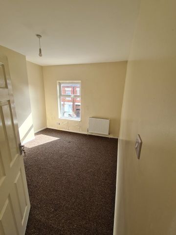 3 Bed Terraced House, Villiers St, CV2 - Photo 2
