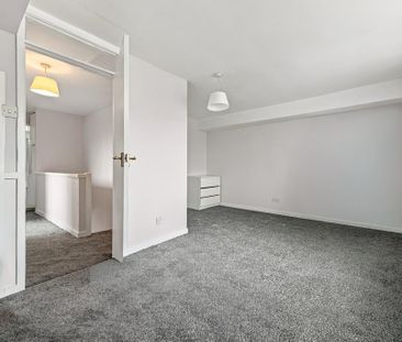 3 bedroom detached house to rent - Photo 4