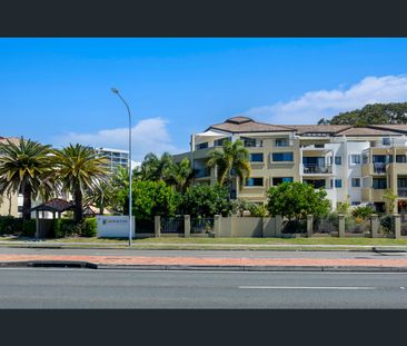 212/392 Marine Parade, Labrador, Qld 4215 - Photo 4