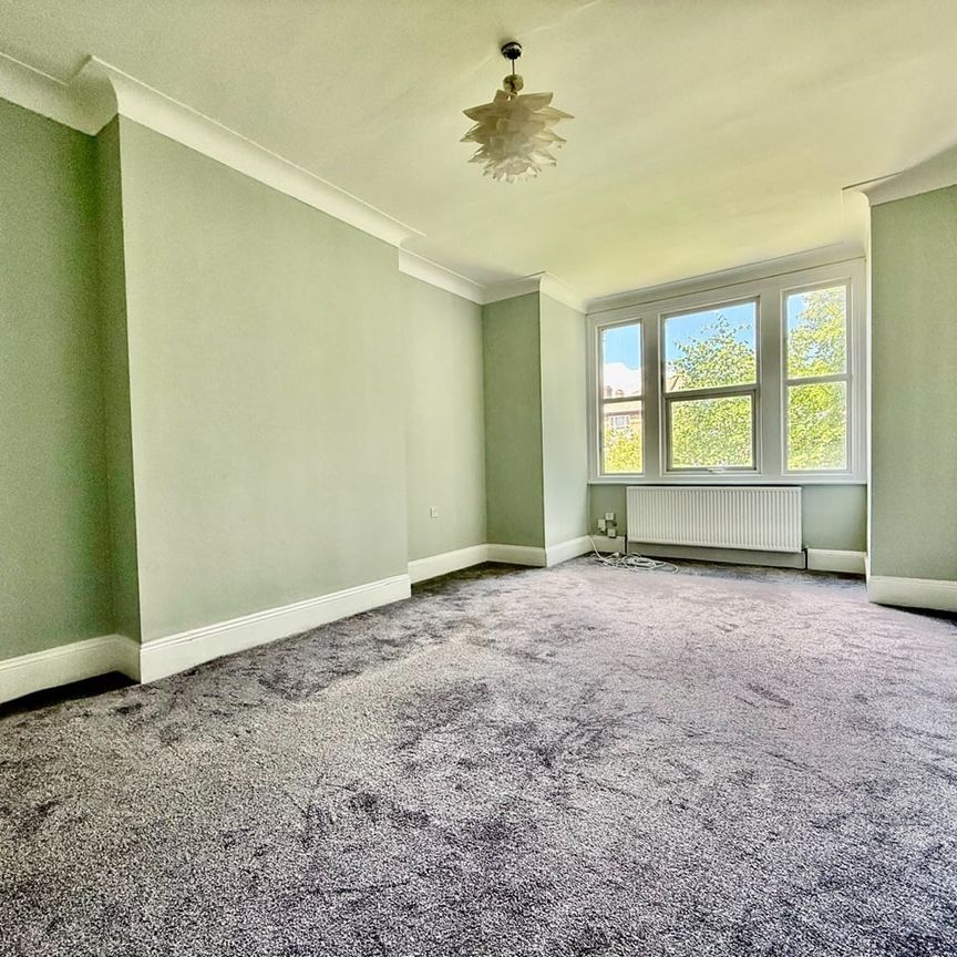 2 Bed Flat, Thurlow Park Road, SE21 - Photo 1