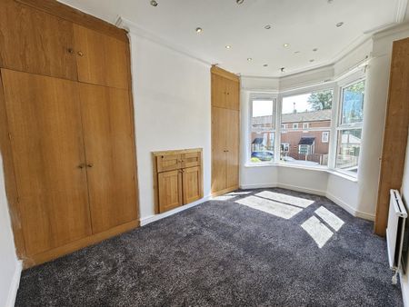 3 Bed Terraced House, Parkhill Avenue, M8 - Photo 2