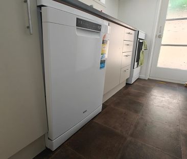 Property Management111A East Coast Road, Castor Bay - House for Rent - Photo 6