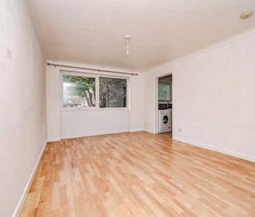 Datchet Close, HEMEL HEMPSTEAD - Photo 3