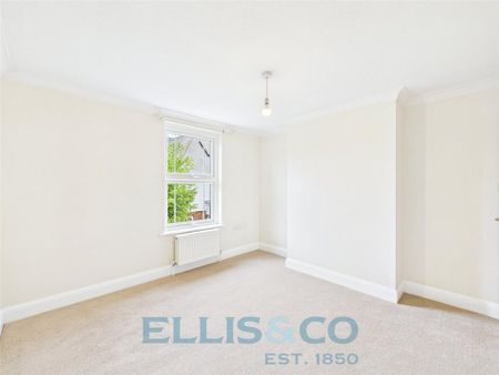 2 bedroom terraced house to rent - Photo 2