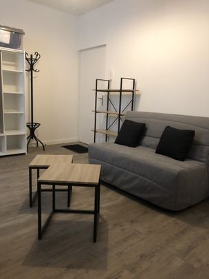 POITIERS PLATEAU Marché Notre Dame, studio neuf meublé dans une petite copropriété entièrement restaurée. - Photo 1