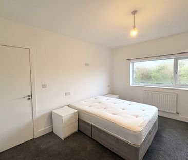 Redland Close, CHESTER - Photo 3