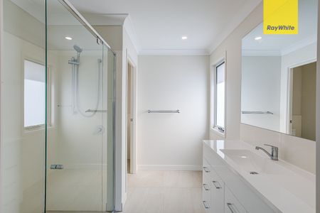 49 Yellowstone Circuit, Yarrabilba QLD 4207 - House For Rent | Domain - Photo 2