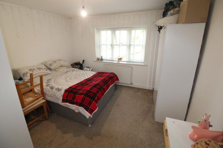 3 bedroom townhouse to rent - Photo 2