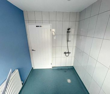 3 bedroom semi-detached house to rent - Photo 6