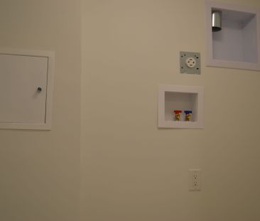 For Lease - 373 Olivenite Private, Barrhaven, Ontario - Photo 4