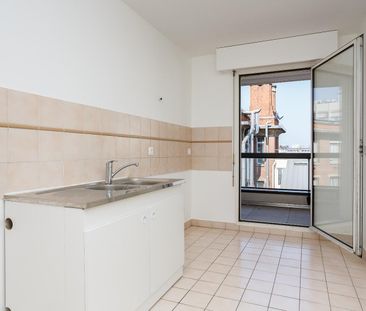 location Appartement T3 DE 72.5m² À PARIS - Photo 5