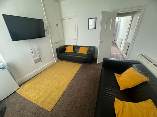 108 Vincent Road, Sharrow - Photo 1