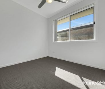 Low-Maintenance 4 Bedroom Home in Kirkwood! - Photo 3