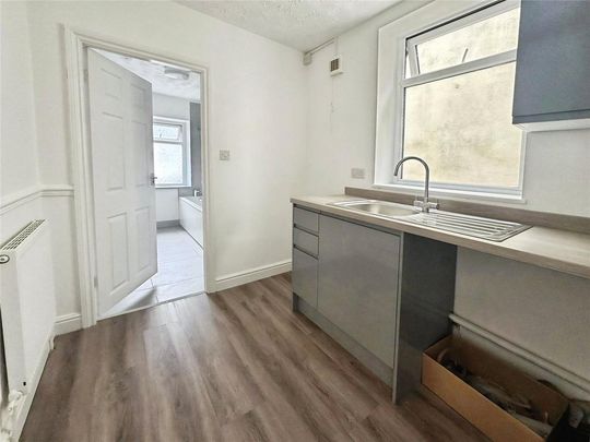 2 bedroom terraced house to rent - Photo 1