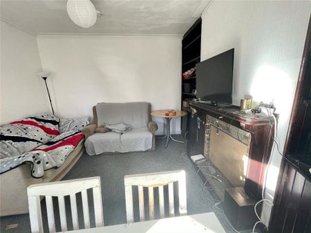 5 bedroom detached house to rent - Photo 5