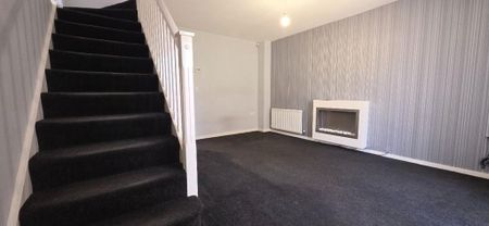 2 bedroom semi-detached house to rent - Photo 4