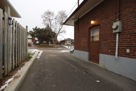 For Lease - 885 Myers Street Unit# Main, Oshawa, Ontario - Photo 2