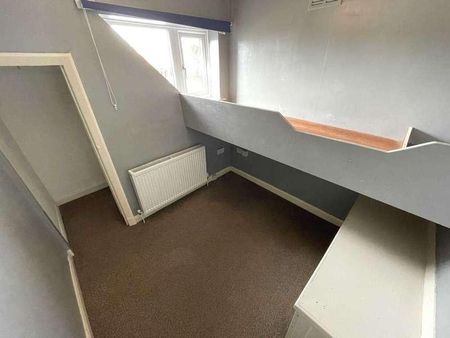 Lees Road, Ashton Under Lyne, OL6 - Photo 4