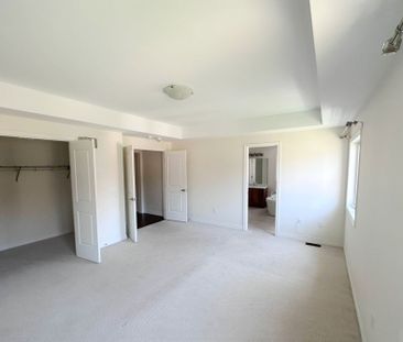 For Lease - 93 Forest Edge Crescent, East Gwillimbury, Ontario - Photo 4