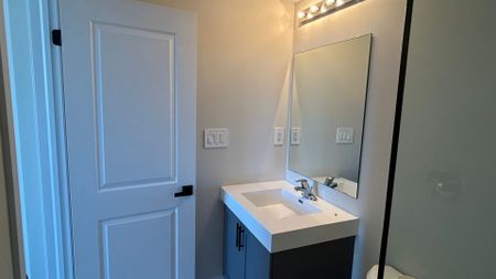 For Lease - 1585 Rose Way Unit# 116, Milton, Ontario - Photo 4