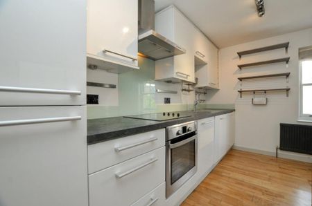 2 bedroom flat to rent - Photo 4