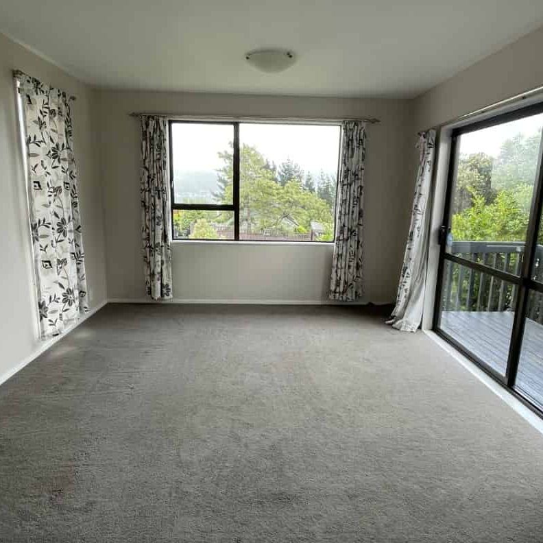 Comfortable Family Home - Photo 1