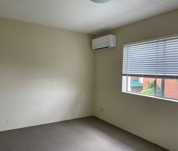 FIRST FLOOR APARTMENT IN CONVENIENT LOCATION - Photo 6