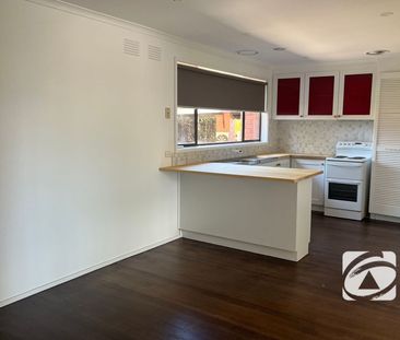 GREAT LOCATION ! - Photo 3