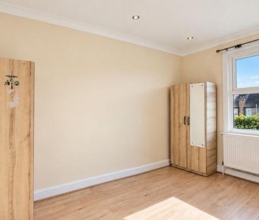 4 bedroom terraced house to rent - Photo 6