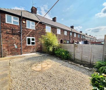 2 bedroom end of terrace house to rent - Photo 2