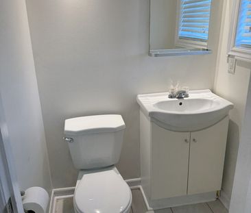 For Lease - 269 Dunsmore Lane, Barrie, Ontario - Photo 3