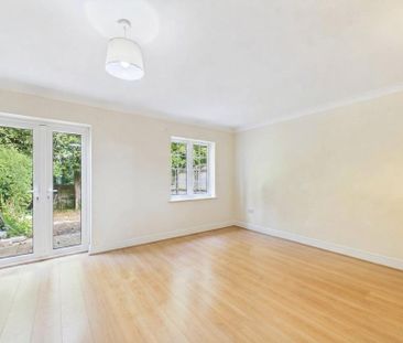 3 bedroom terraced house to rent - Photo 6