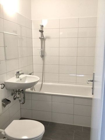 2-Zimmer-Wohnung mit tollen Blick sucht handwerklich Begabte! - Foto 5