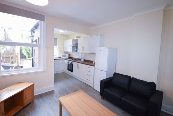 3 bedroom house share to rent - Photo 1