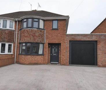 3 bedroom semi-detached house to rent - Photo 6