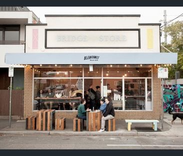 Modern ONE bedroom in an amazing location! - Photo 6