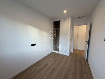 3 bedroom luxury penthouse for rent in Madrid, Spain - Photo 5