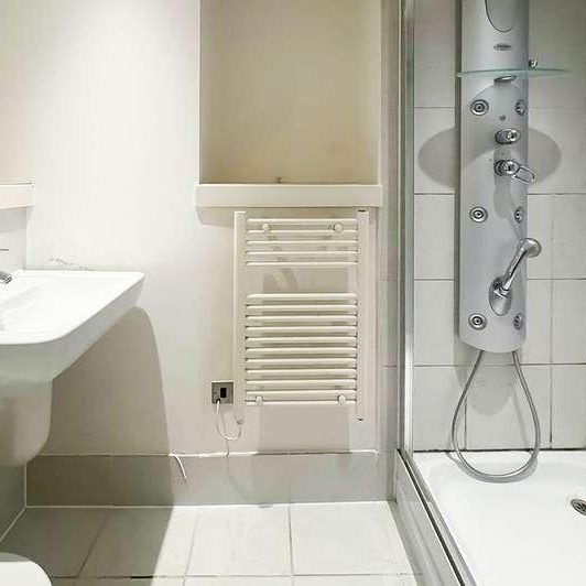 Longfield Centre, Prestwich, Manchester, M25 - Photo 1