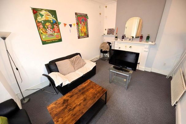 4 bedroom house to rent - Photo 1