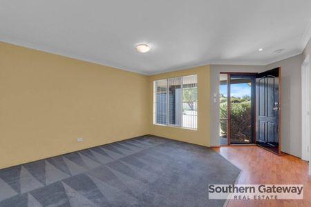 Live Comfortably in Bertram - Photo 2