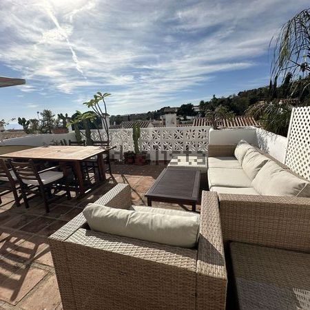 Alquiler de chalet adosado en Calle los Fandangos - Photo 1