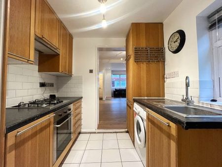 Aldworth Road, Stratford E15, Property for rent - Photo 2