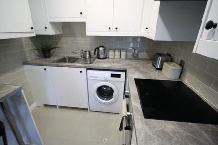 Flat 3, 25 Clarendon Place, LS2 9JY, Leeds - Photo 5