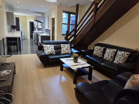 6 bedroom terraced house to rent - Photo 2