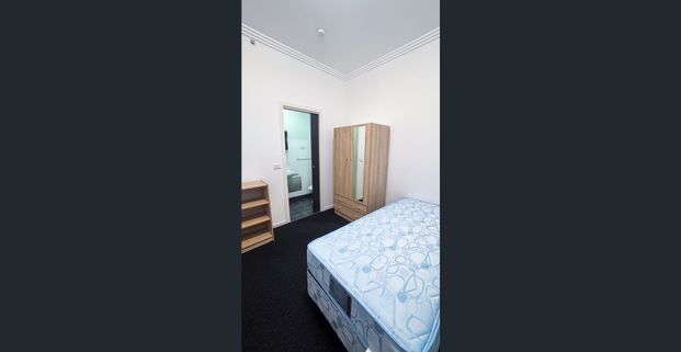 Affordable Student Accommodation in Reservoir - Students Only single occupancy - Photo 1