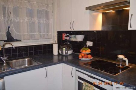 2 bedroom property to rent in London - Photo 3